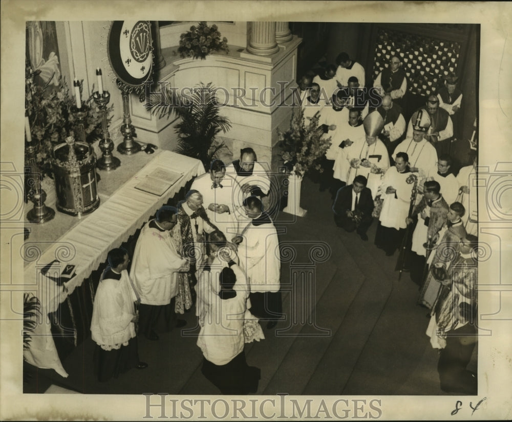 1965 Press Photo Archbishop John P. Cody, Pallium Investiture Ceremonies - Historic Images