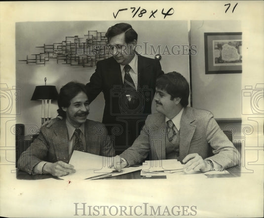 1977 Press Photo Crawford Fennell & Life Insurance Week committee members. - Historic Images