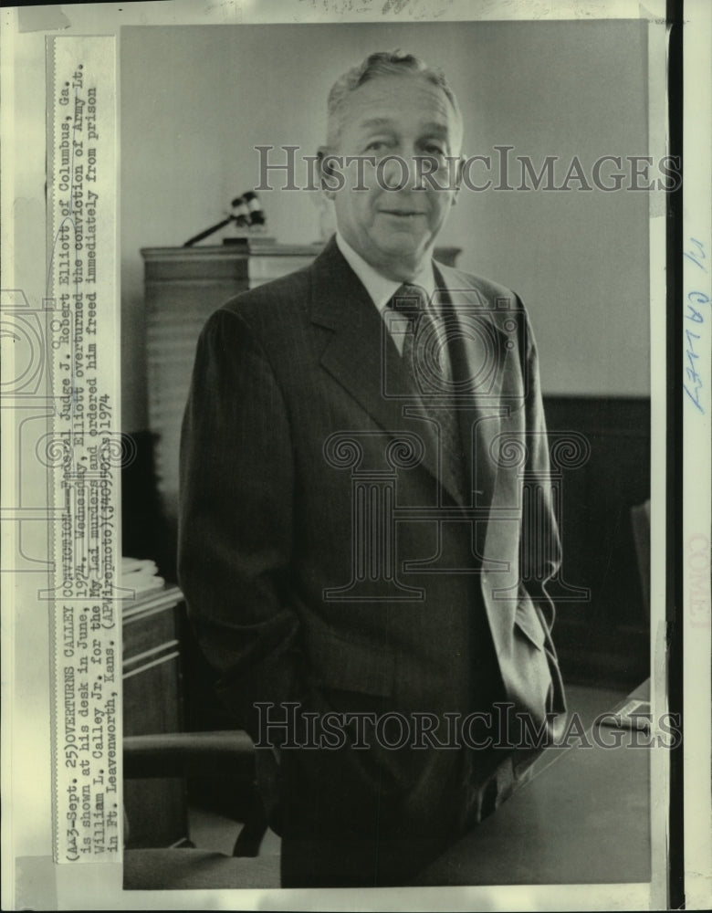 1974 Press Photo Federal Judge J. Robert Elliot - nob05644 - Historic Images