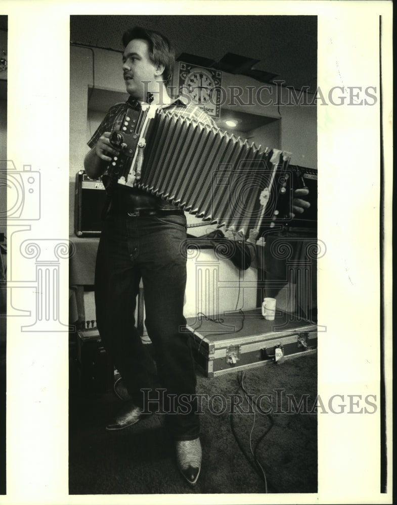 1987 Press Photo Bruce Daigrepont and his band at the Fais Do Do. - Historic Images