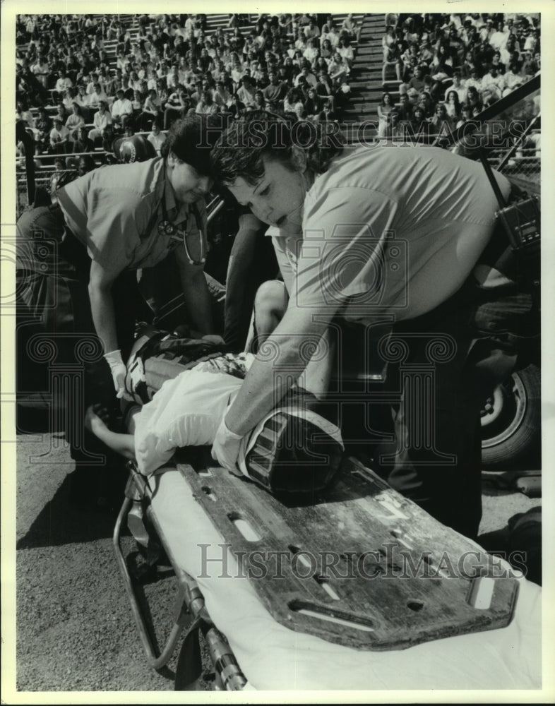 1992 Press Photo Emergency rescue demonstrated at Covington High School - Historic Images