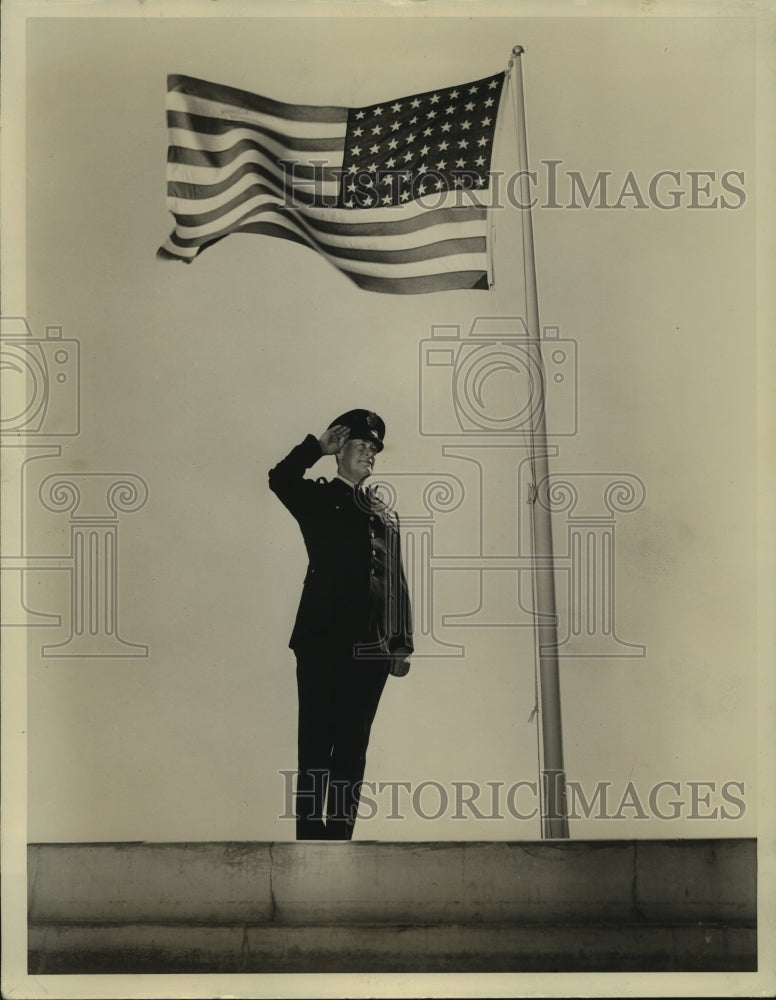 Metro-Goldwyn-Mayer's Technicolor presents, "The Flag Speaks"-Historic Images