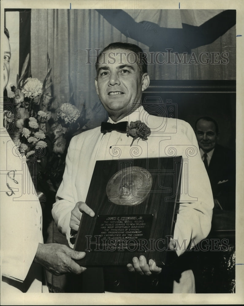 1965 Press Photo James E. Fitzmorris, Jr. receives deLesseps Morrison award - Historic Images