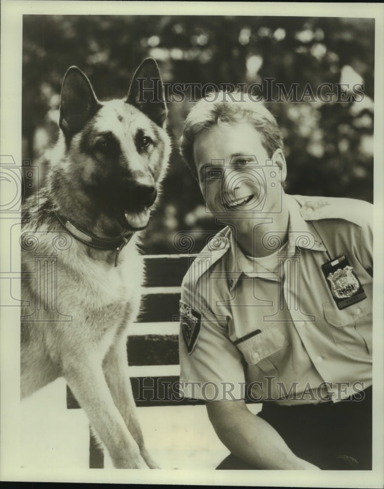 1989 Press Photo Jesse Collins and Rin Tin Tin star in &quot;Rin Tin Tin K-9 Cop,&quot; - Historic Images