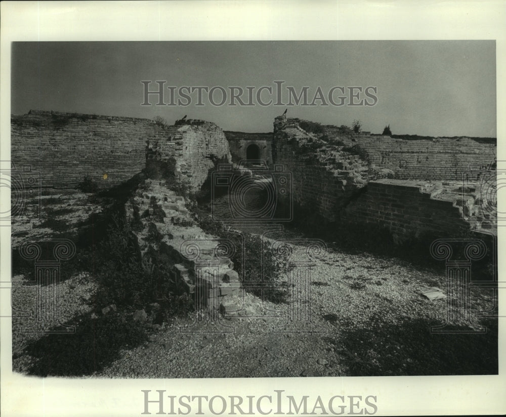 1978 Press Photo Ruins of Fort Macomb - nob06447 - Historic Images