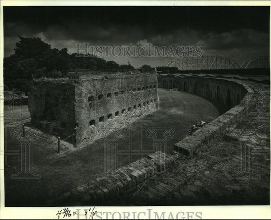 1992 Press Photo Ft. Pike's Citadel that once was soldiers' barracks - Historic Images