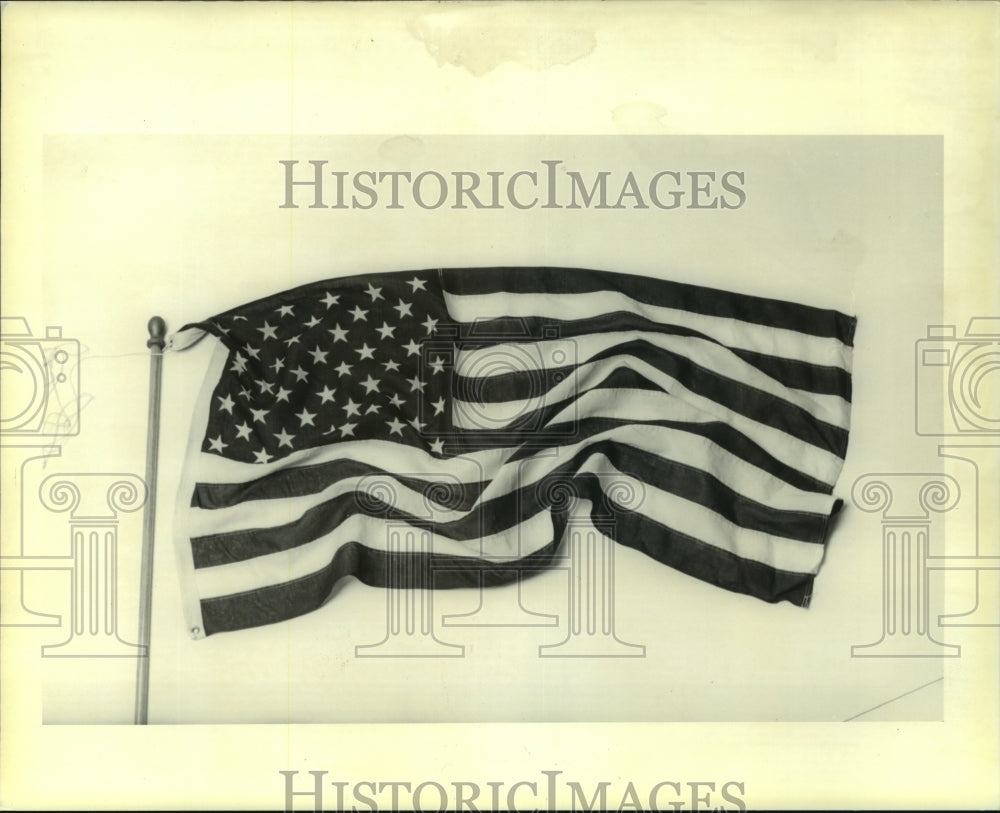 1993 Press Photo A pictures of an American Flag - Historic Images