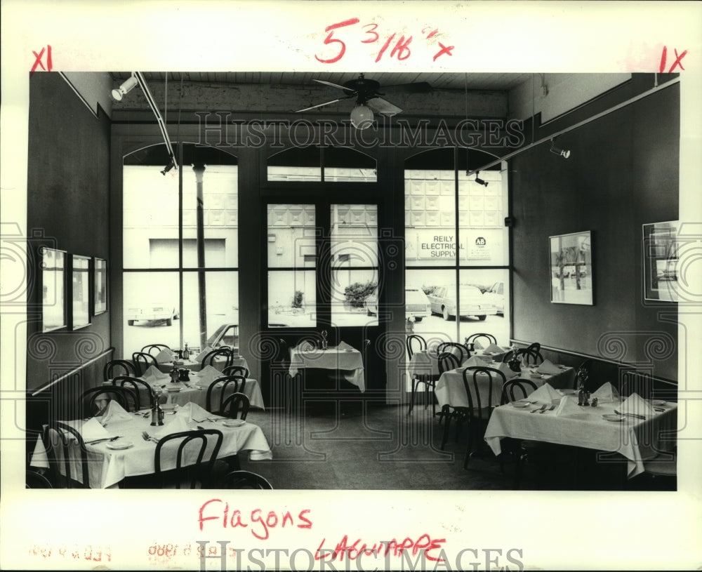 1986 Press Photo Interior of Flagons Restaurant at 3222 Magazine - nob07006 - Historic Images