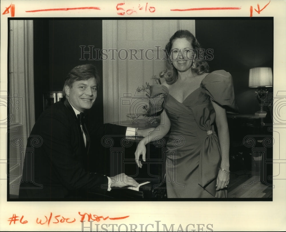 1990 Press Photo Michael &amp; Bee Fitzpatrick at debutante party - Historic Images