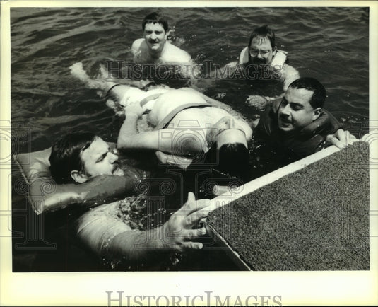 1990 Press Photo Capt. Zinna & members of St. Charles Sheriff and Kenner Police - Historic Images