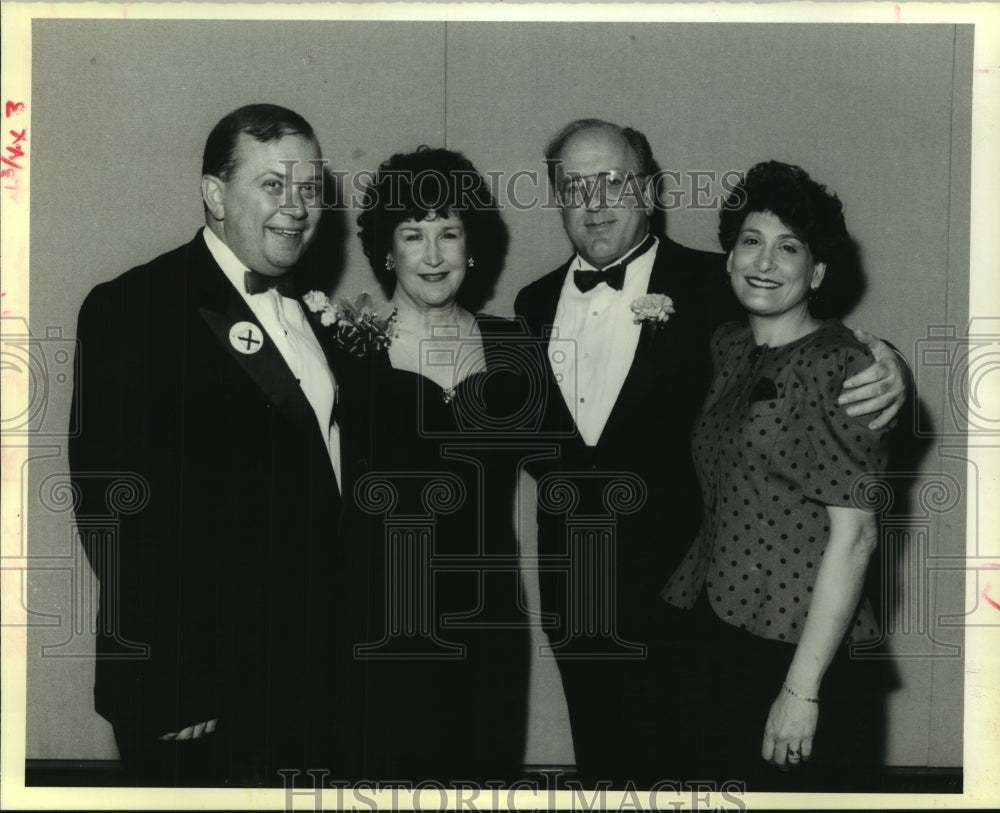 1990 Press Photo Attendees of Ancient Order of Hibernians event - Historic Images