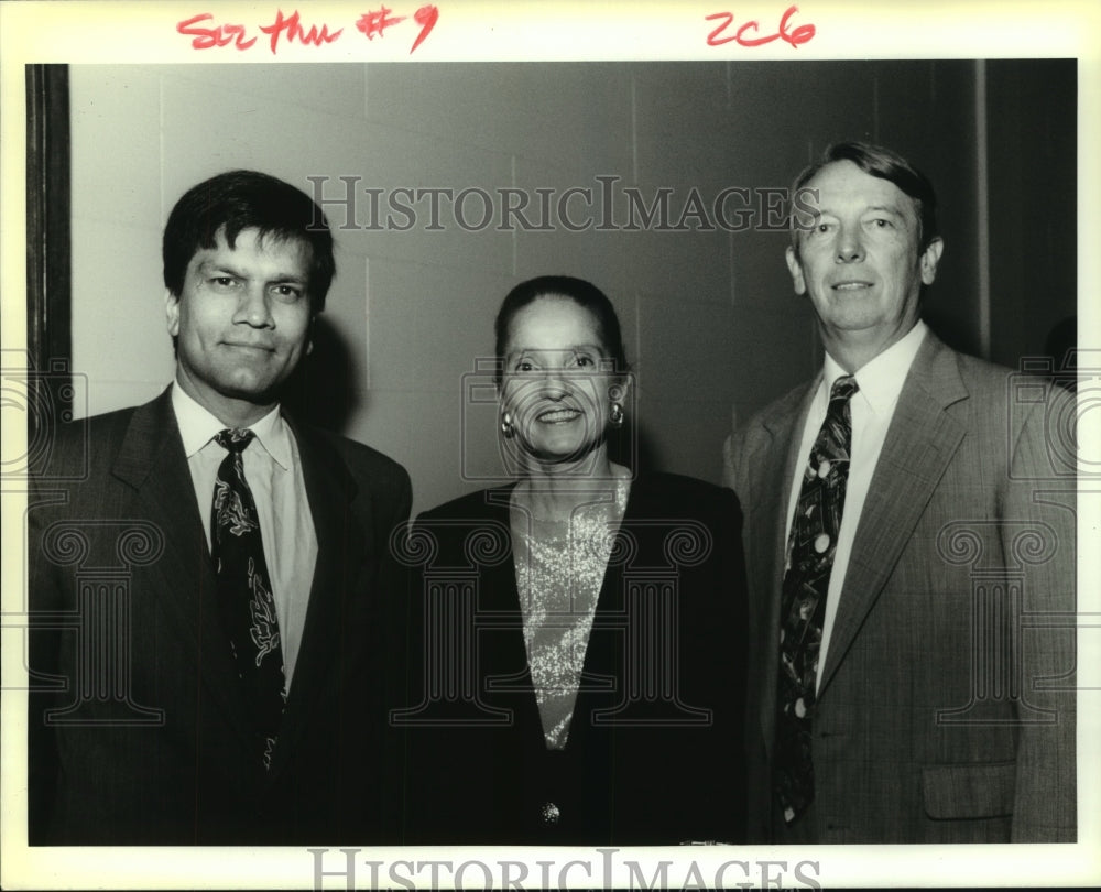1994 Press Photo Mary Jane Fenner &amp; others at Japanese Consul event. - Historic Images
