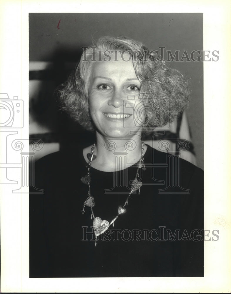 1993 Press Photo Karin Giger Eustis during George School Funraiser - Historic Images