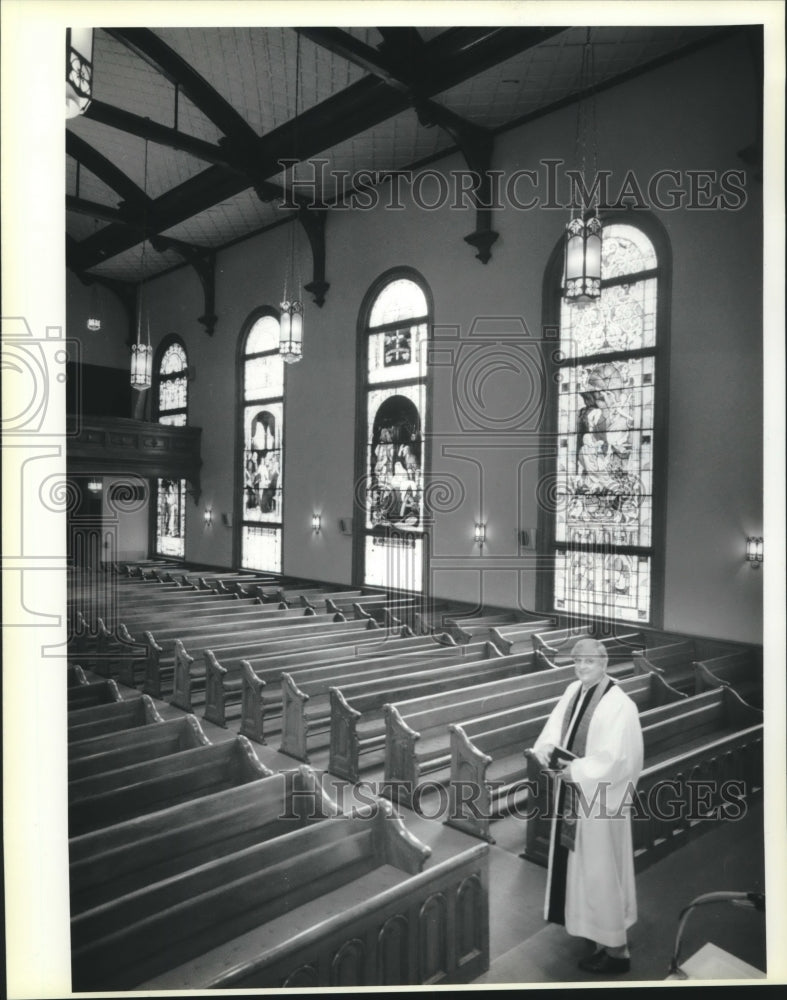 1991 Press Photo The Rev. Royce Ballard of Evangelical Congregation Church - Historic Images