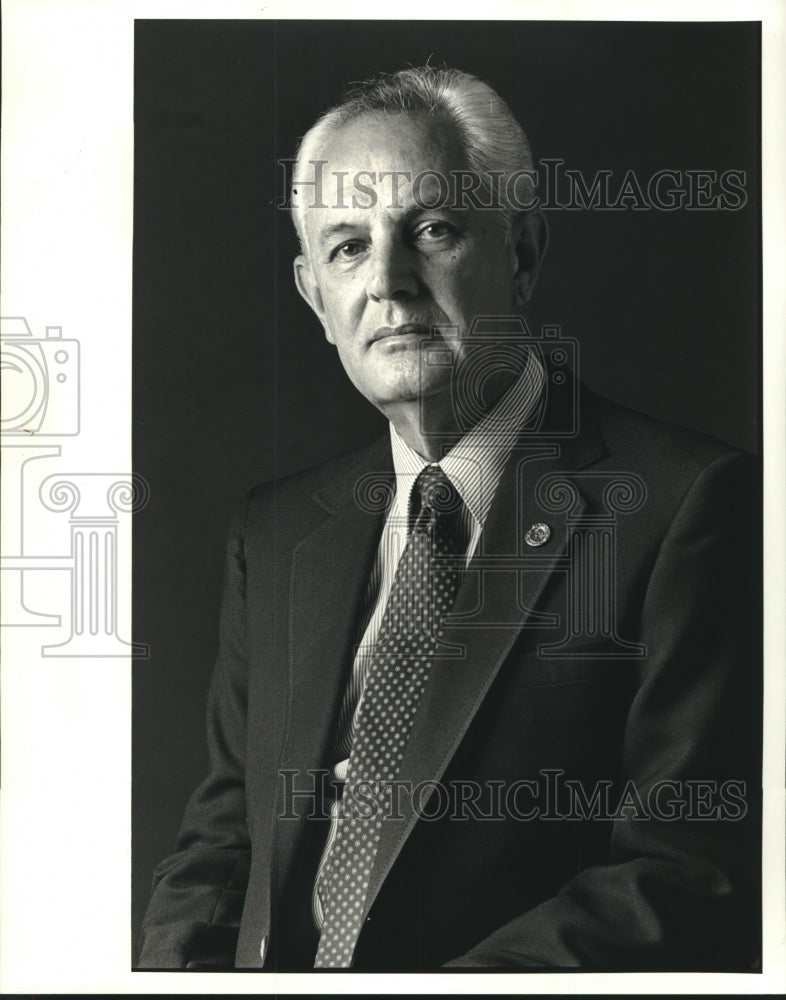 1987 Press Photo Retiree - Milton Fererro - Historic Images