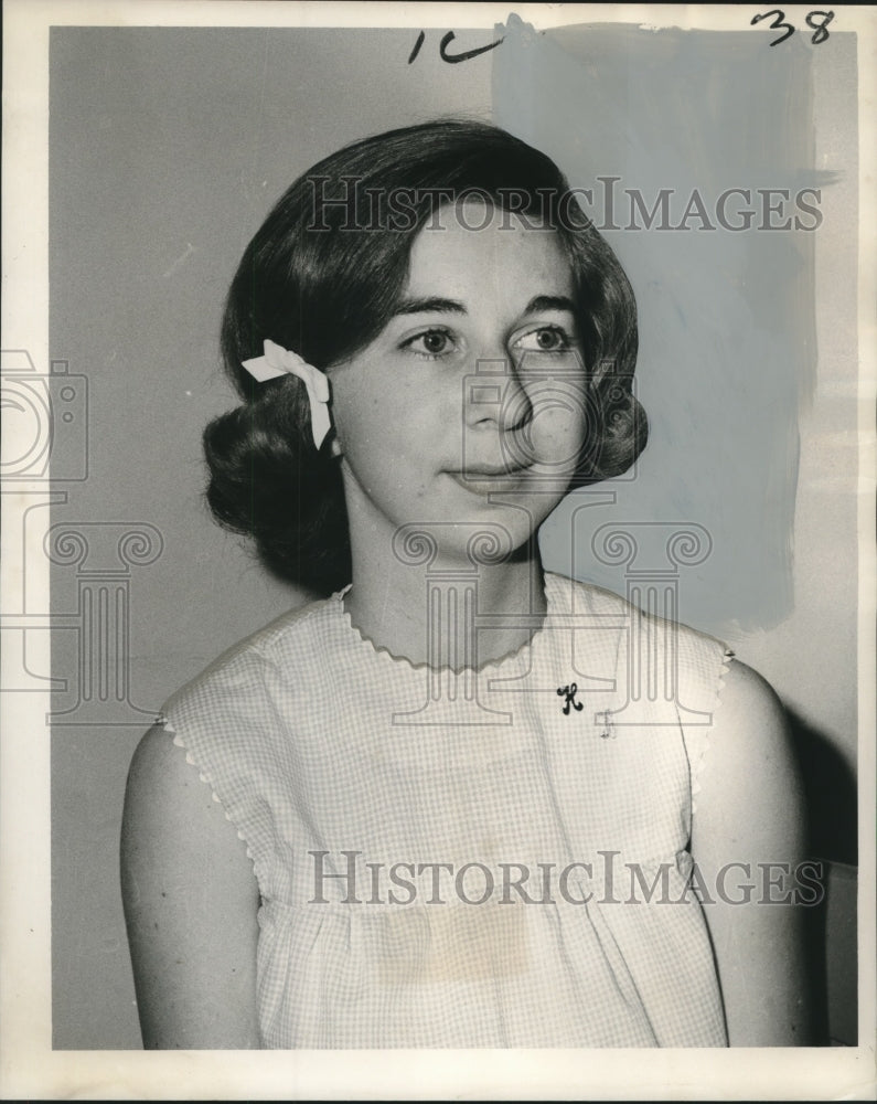 1964 Press Photo Karen Everitt, Warren Easton High - nob07485 - Historic Images