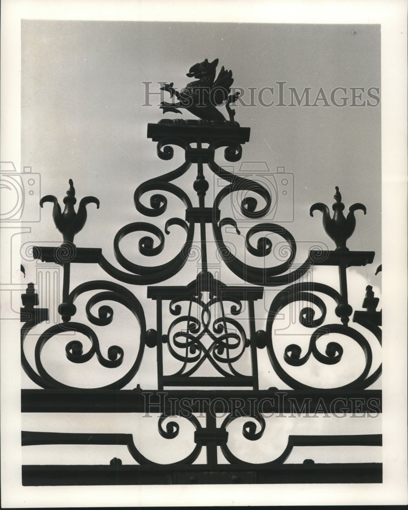 1965 Press Photo Wrought-iron grillwork in front gate at Evergreen - nob07486 - Historic Images