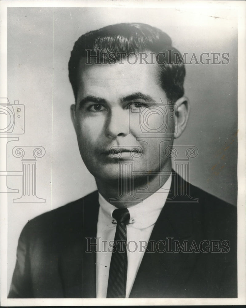 1961 Press Photo John Flynn Jr., manager of White Motor Company in New Orleans - Historic Images