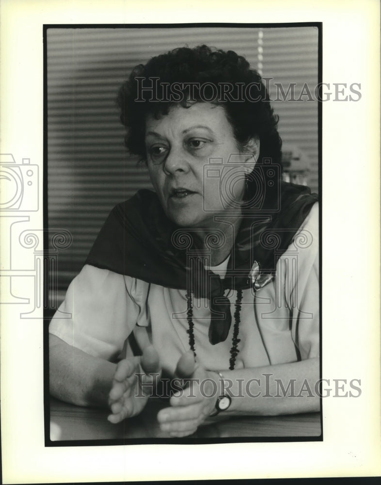 1988 Press Photo Betty Jo Everett New Orleans Street Director 1988 Press Photo Betty Jo Everett New Orleans Street Director
