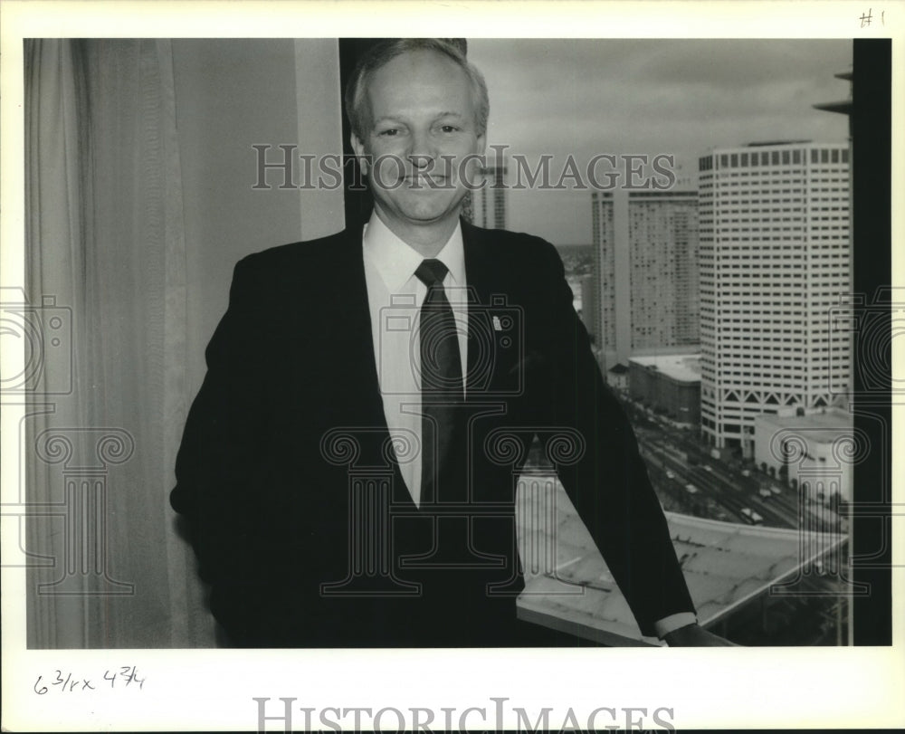 1990 Press Photo Norman Flynn, president of National Association of Realtors - Historic Images