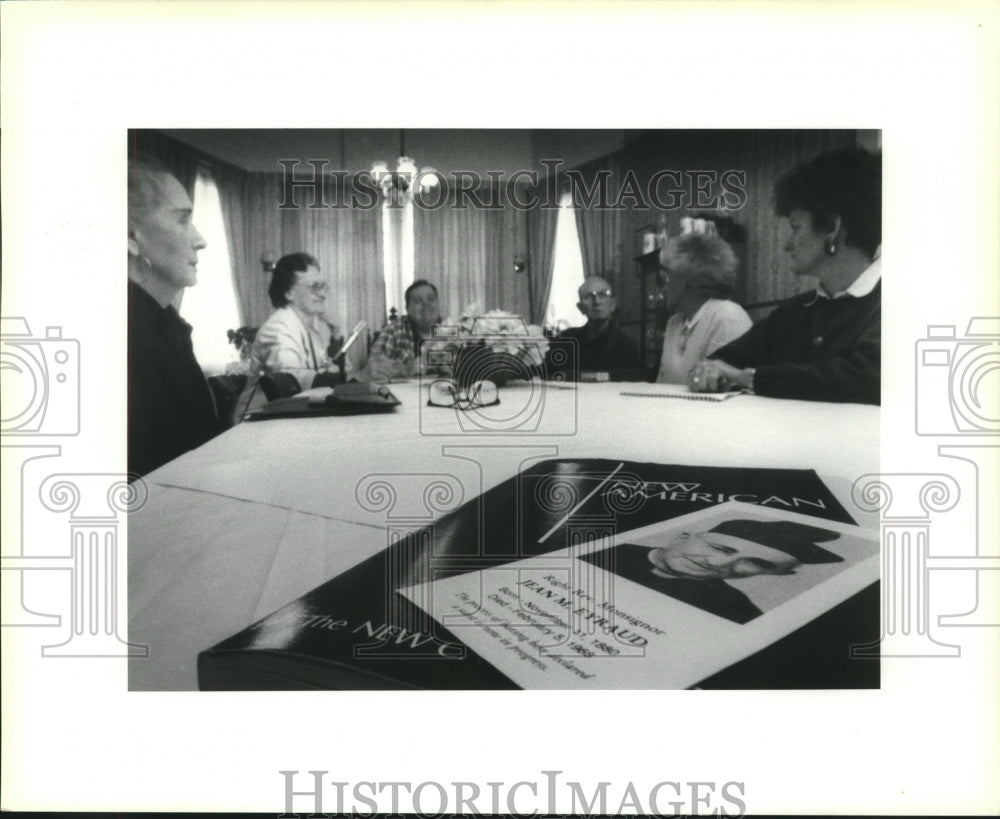 1992 Press Photo Committee investigates life of Mons Monsignor at pastors home - Historic Images