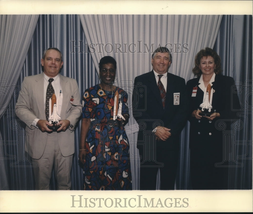 1995 Press Photo Conner Ellis, Minnie Butler, Tom Marsh and Dianne Strauss - Historic Images