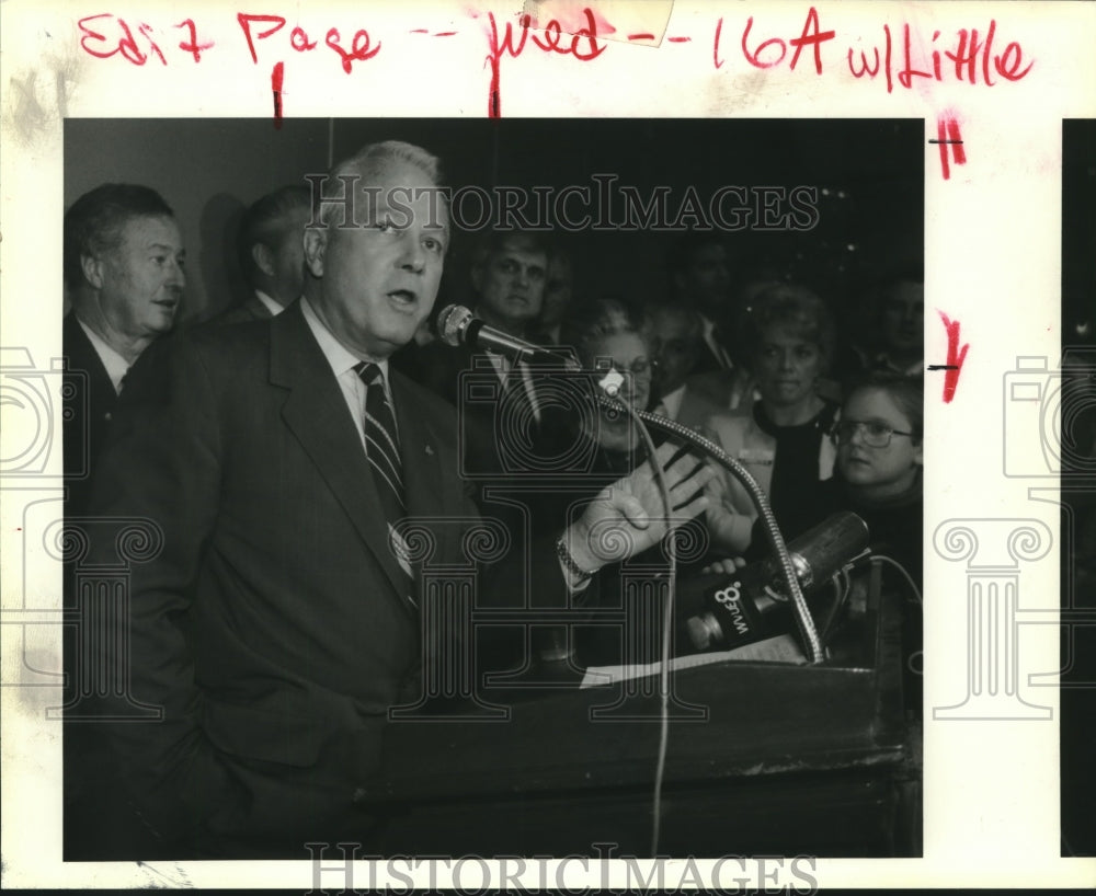 1991 Press Photo Governor Edwin Edwards at news conference. - Historic Images