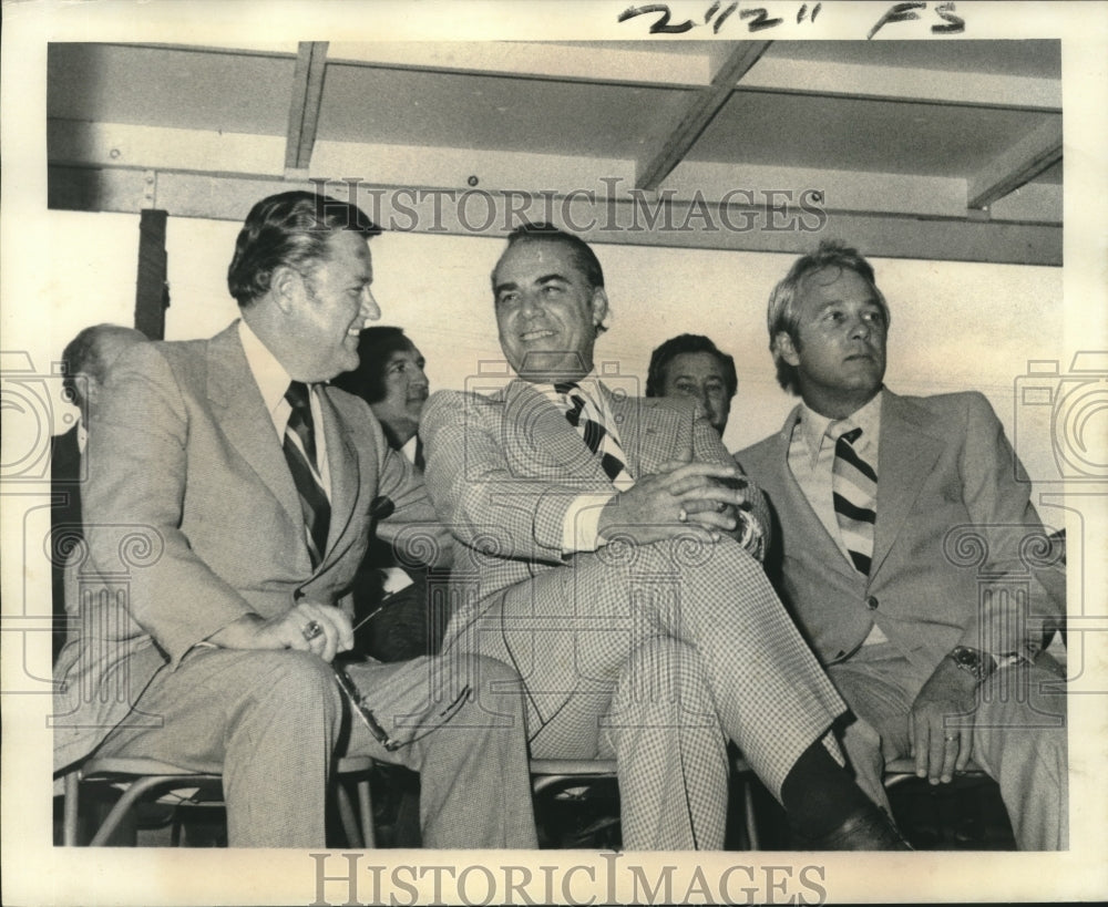 1975 Interstate 610 and St. Bernard Avenue dedication attendees - Historic Images