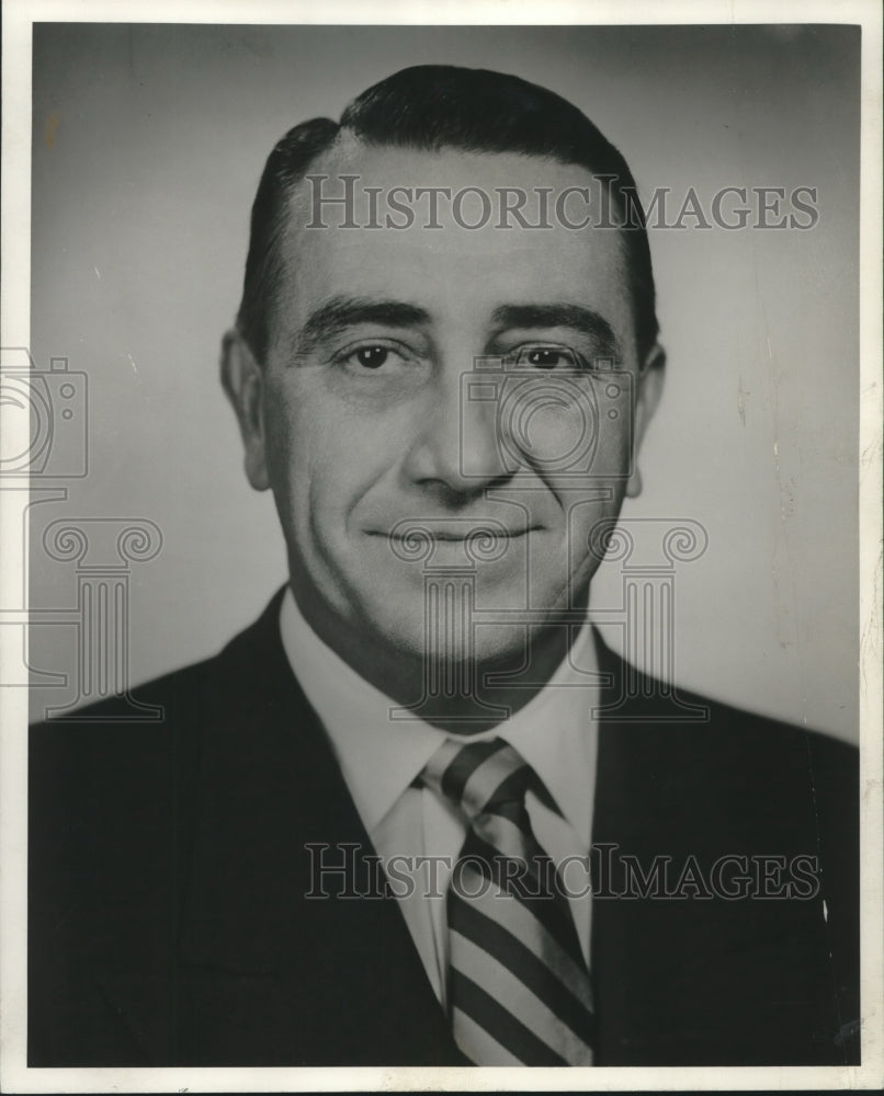 1956 Press Photo E.T. Fischer, general sales manager of American Brewing Co. - Historic Images