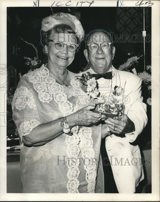 1967 Press Photo Mr. & Mrs. Frank X. Fenasci celebrates 50th wedding anniversary - Historic Images