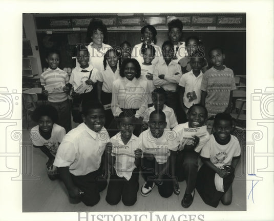 1990 Press Photo Mrs. Boggs' third grade class at Fischer Elementary in Algiers - Historic Images