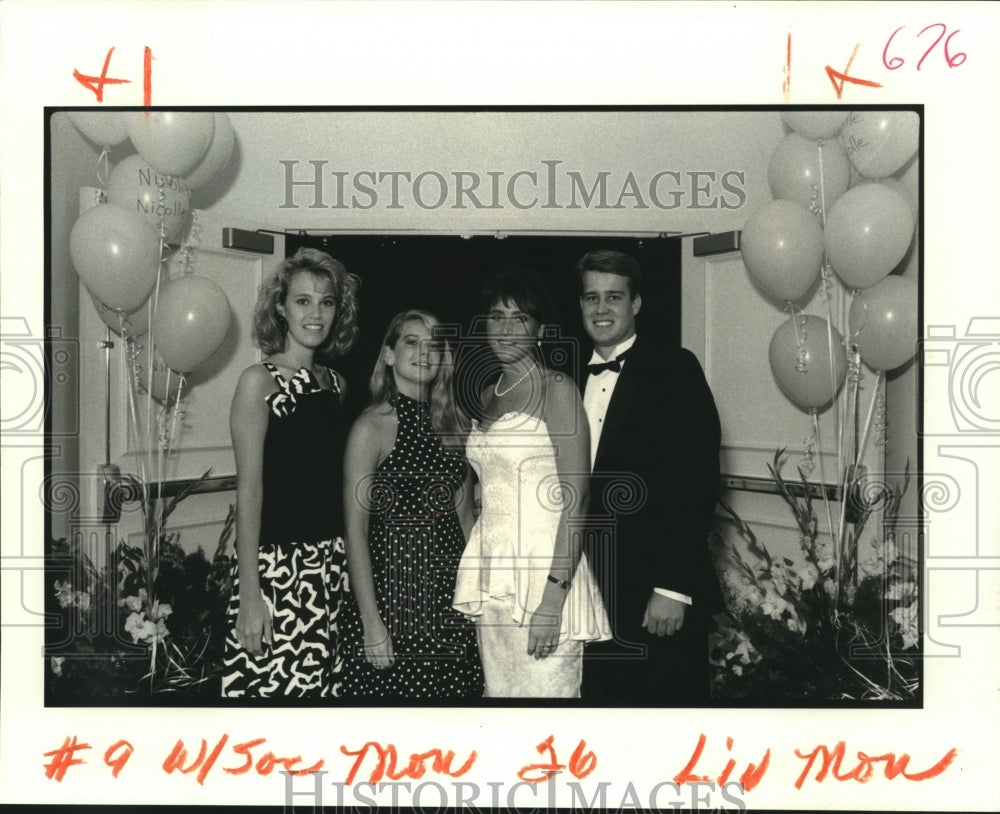 1989 Press Photo Attendees of Debutante Party on North St. Pierre, - Historic Images