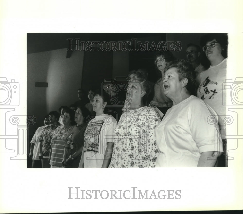 1993 Press Photo First Baptist Church of Chalmette choir rehearse Easter program - Historic Images