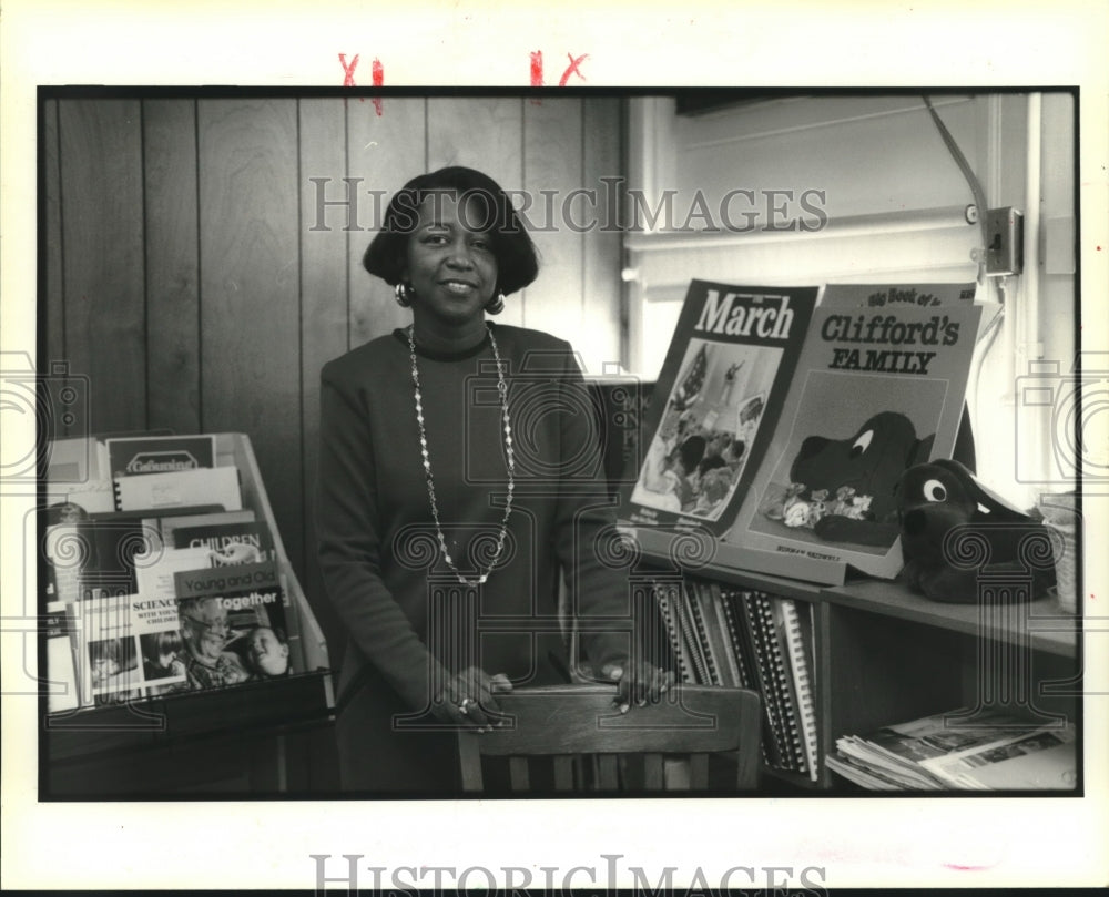 1991 Press Photo Barbara Emelle Woman to watch in 1992, pictured in her office - Historic Images