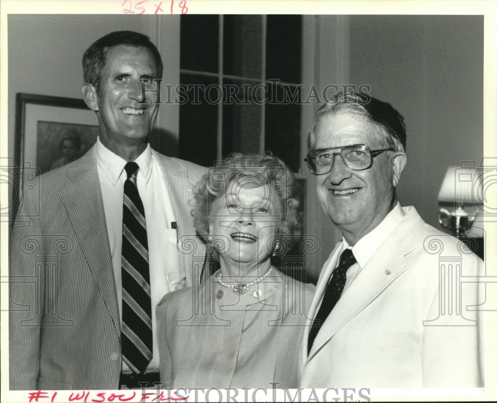 1993 Press Photo Bill Forman, Muffy and Ben Foster, Order of Cincinnati - Historic Images