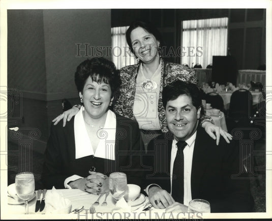 1994 Press Photo Leslie Fischman & others at Jewish Children's Hospital event. - Historic Images