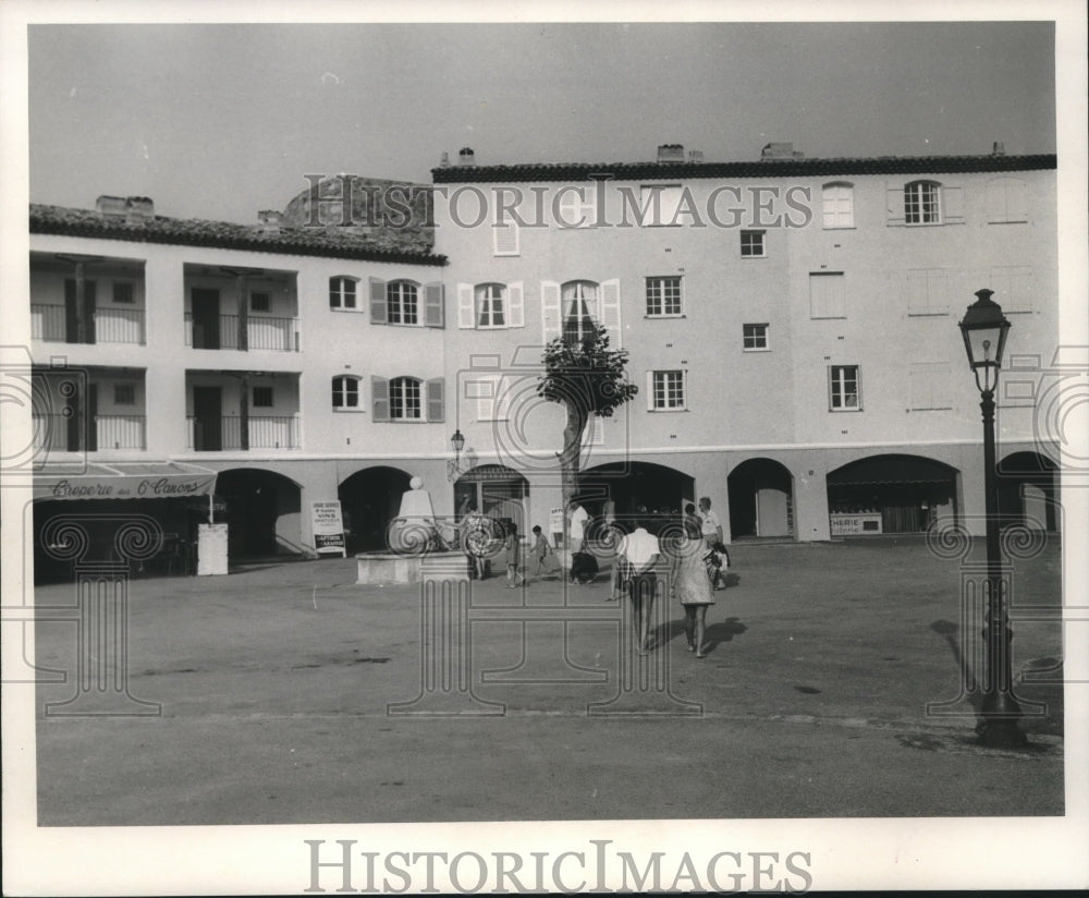 1969 Press Photo Marketplace of Port Grimaud, France. - nob09773 - Historic Images