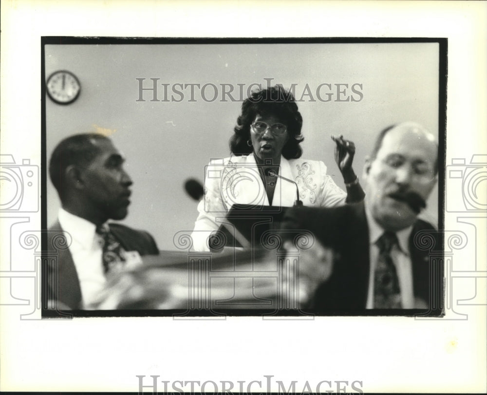 Press Photo Mildred Felix, Norris Butler and Rene Steinkamp at Council Meeting - Historic Images