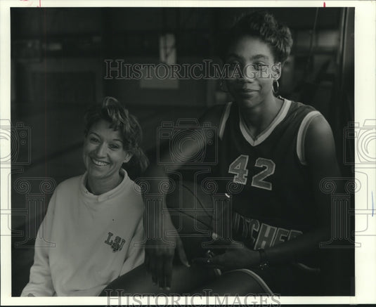 1990 Press Photo Chanelle Francois, Lutcher's star basketball player with coach - Historic Images