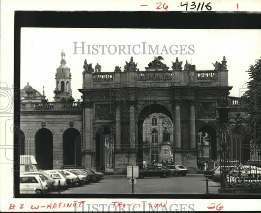 1985 Press Photo Nancy's elegant 18th-century Arc de Triomphe in France - Historic Images
