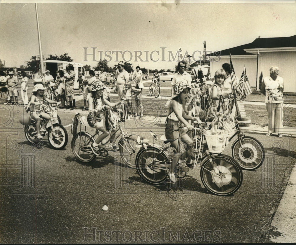 1973 Fourth of July Celebration, Audubon Park, New Orleans - Historic Images