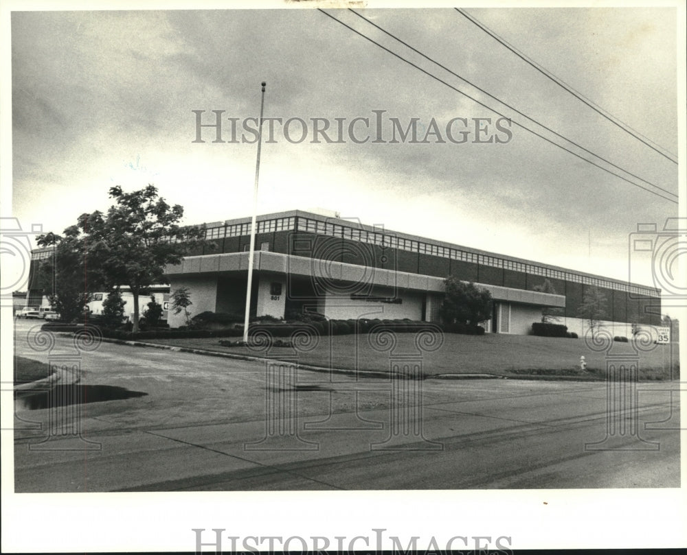 1979 Press Photo Caterpillar distribution facility at Elmwood Industrial Park - Historic Images