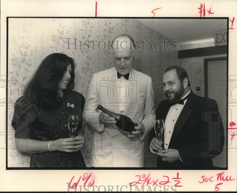 1990 Press Photo Kathleen Giglio, Major R. Ferguson, Louis Giglio at Polo Ball - Historic Images