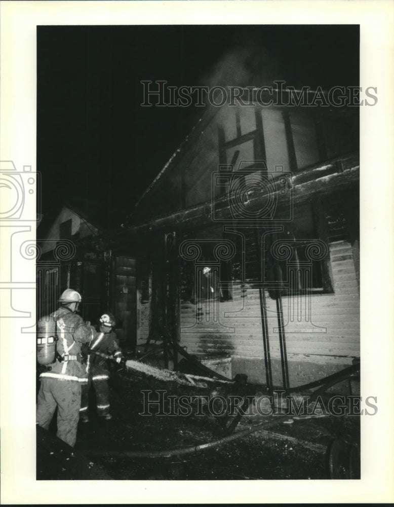 1991 Press Photo Fire at a home - one person killed - Historic Images