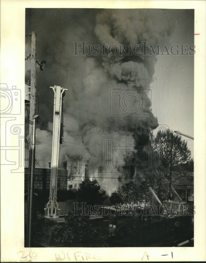 1988 Press Photo Billowing smoke from a fire. - nob10221 - Historic Images