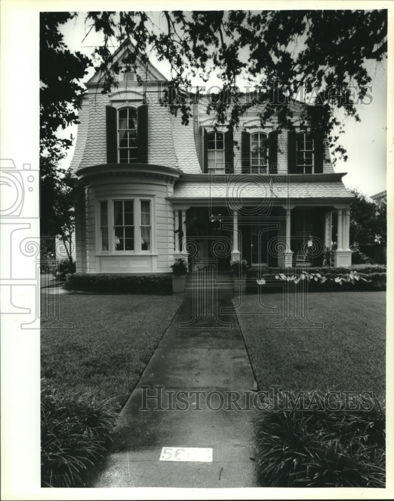 1995 Press Photo Exterior view of 5604 St. Charles - nob10257 - Historic Images