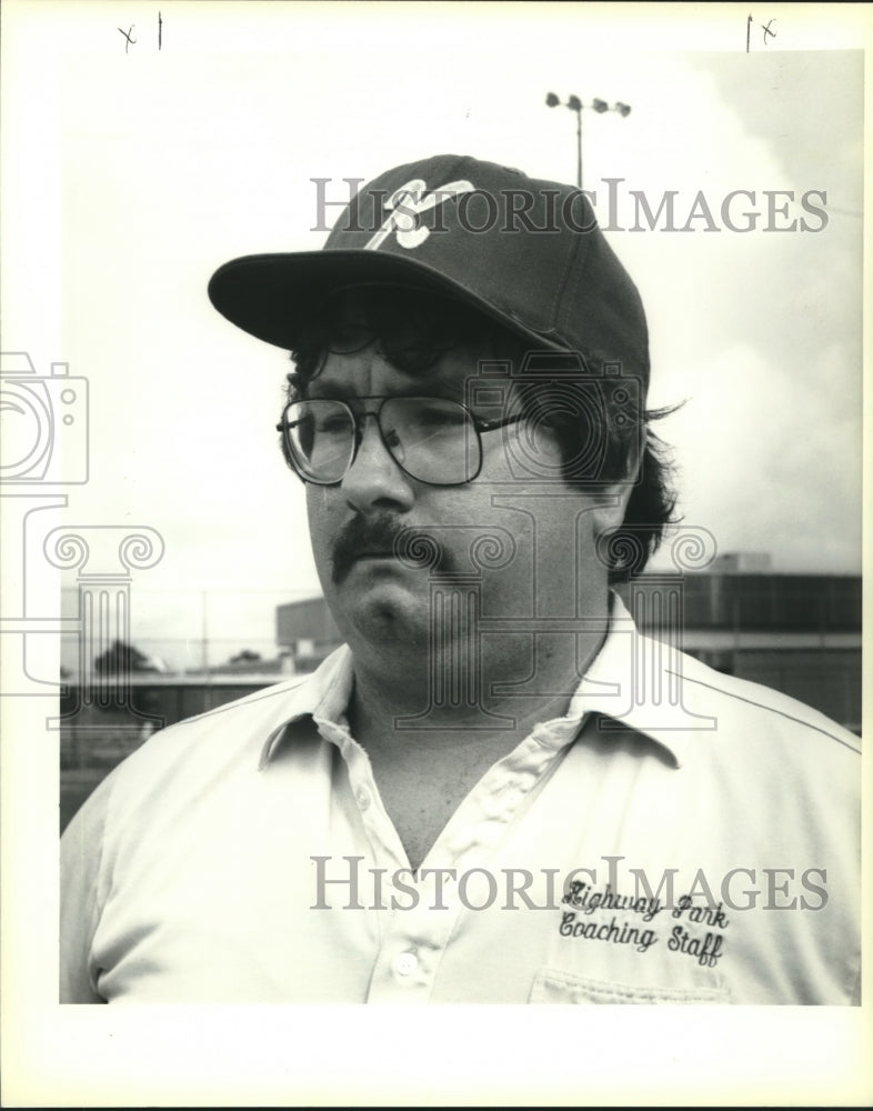 1991 Press Photo Dave Fielden, Coach Highway Park Huskies - Historic Images