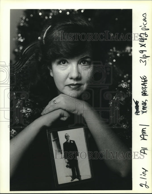 1990 Press Photo Monica Lestrade Field's shares memory of Christmas - Historic Images