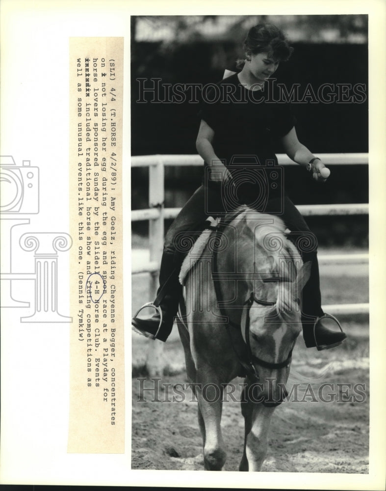 1989 Press Photo Amy Goelz participates in Sliddel 4-H Horse Club event. - Historic Images