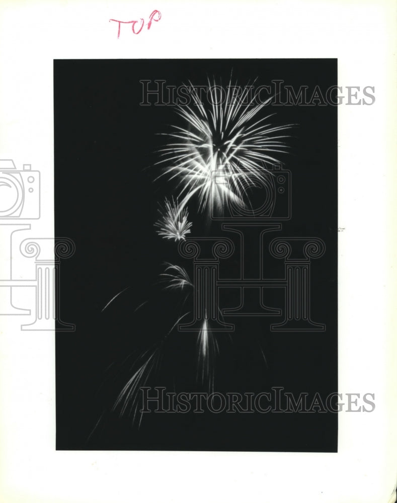 1992 Press Photo Kenner&#39;s 4th of July Celebration fireworks show. - nob10386 - Historic Images